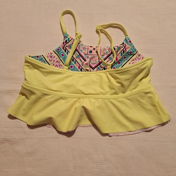 Justice girls size 14 reversible 1/2 length takini top, bikini top with ruffle - Picture 3 of 4